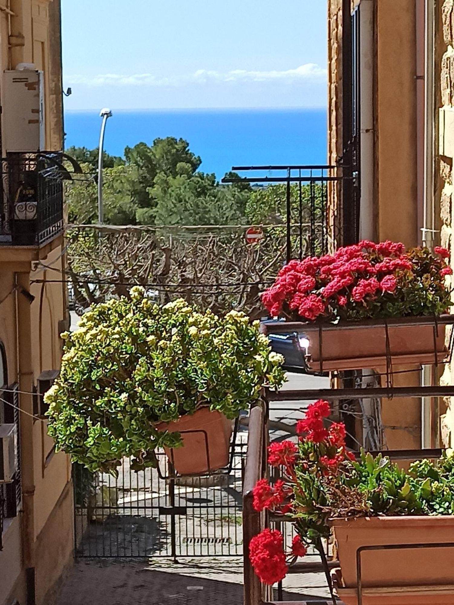 B&B Le 4 Stagioni Sul Viale, Belvedere Di アグリジェント エクステリア 写真